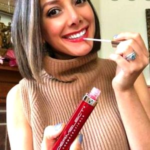 Dermelect Smooth Lip Volumizer